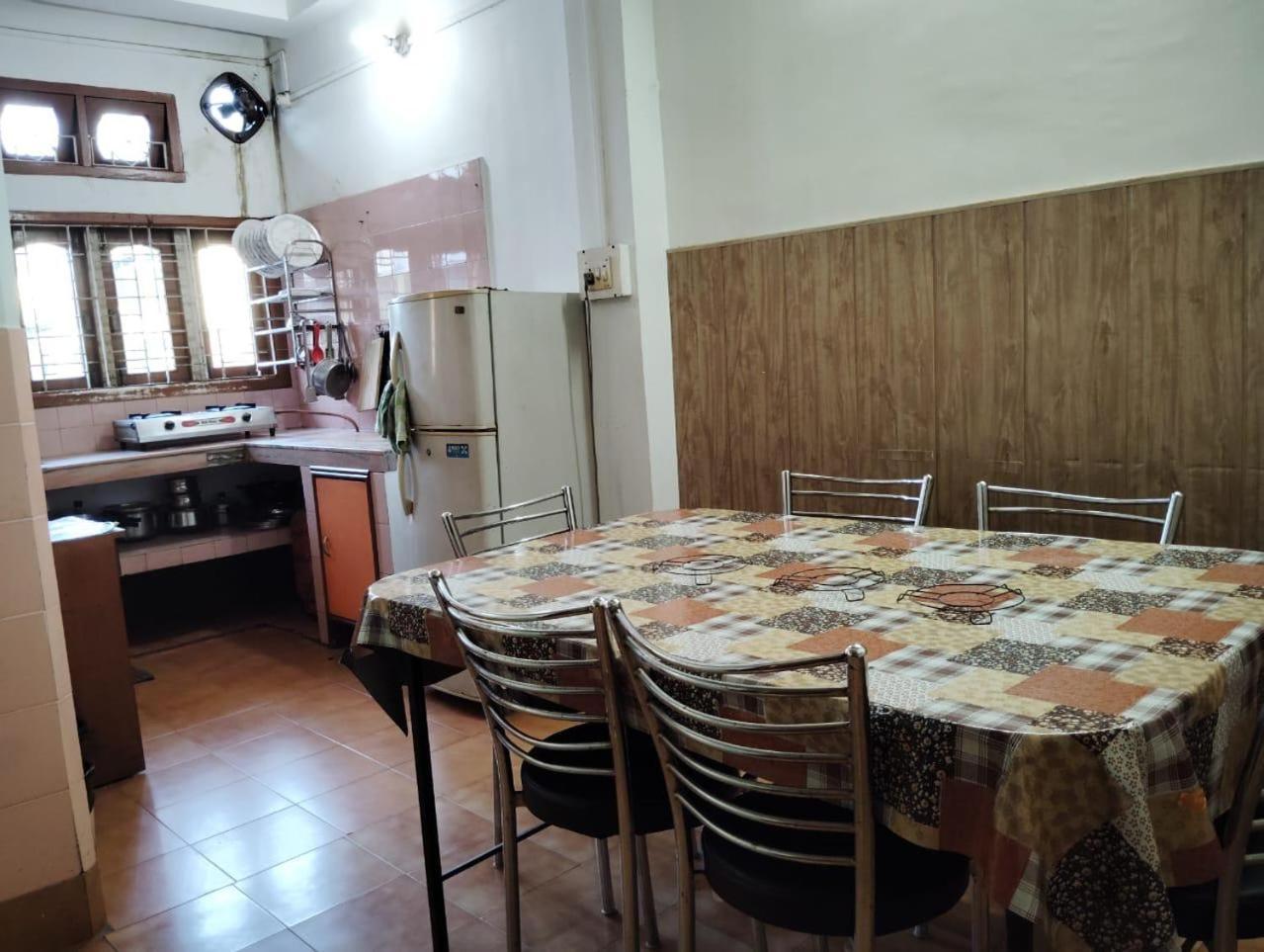 Amazing Homestay Гувахати Экстерьер фото