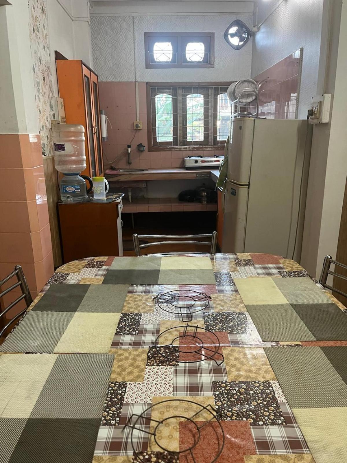 Amazing Homestay Гувахати Экстерьер фото