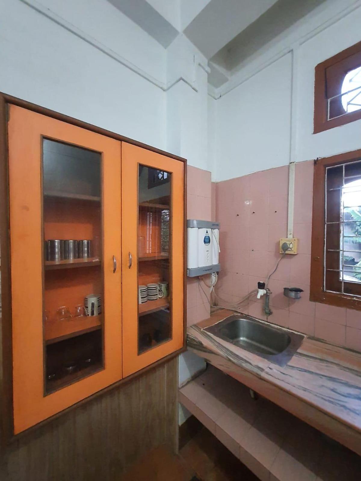 Amazing Homestay Гувахати Экстерьер фото