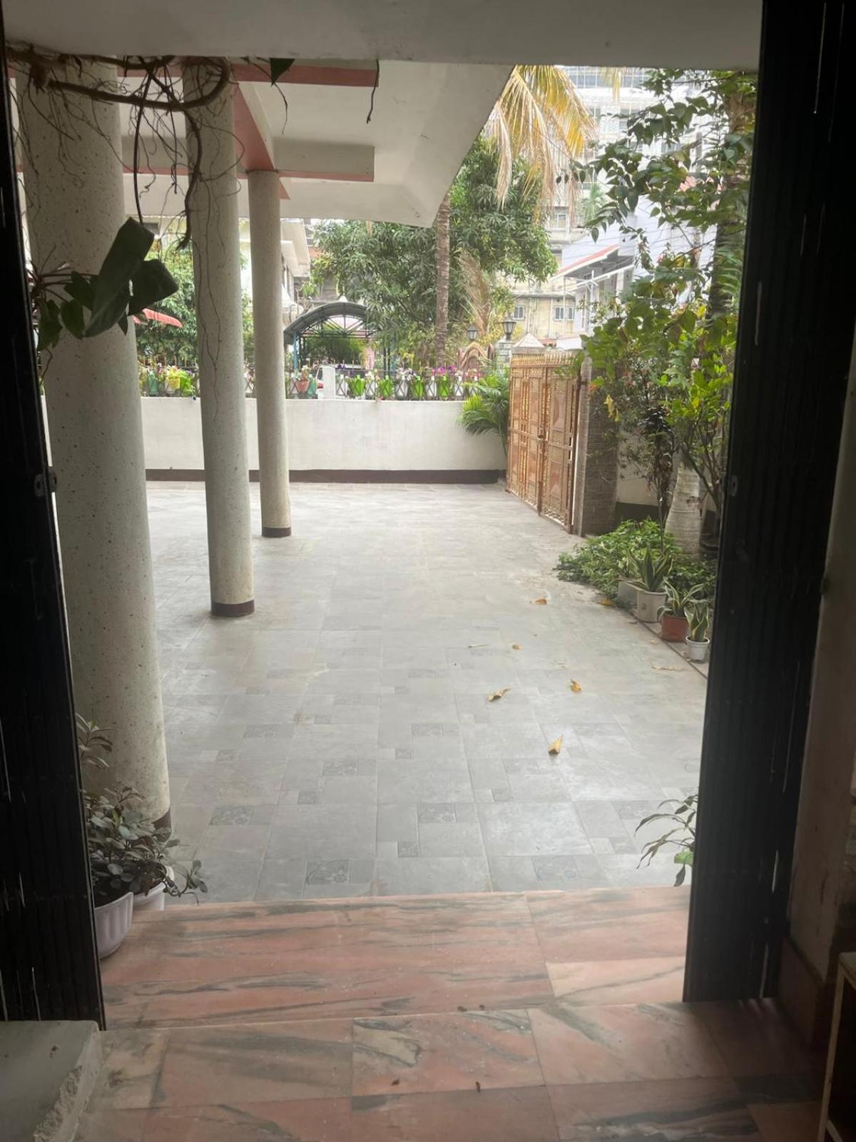 Amazing Homestay Гувахати Экстерьер фото
